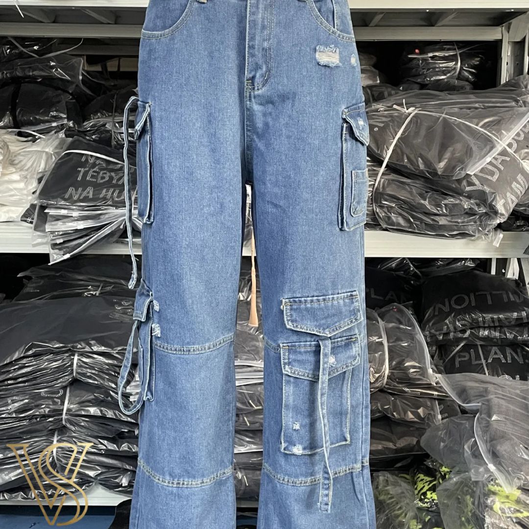 Low Rise Wide Leg Cargo Jeans
