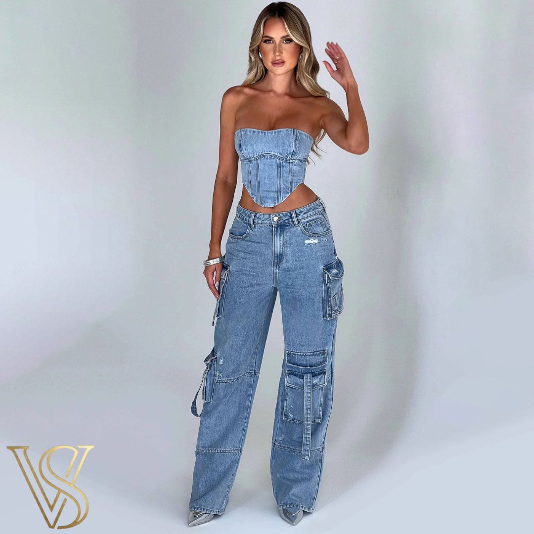 Low Rise Wide Leg Cargo Jeans