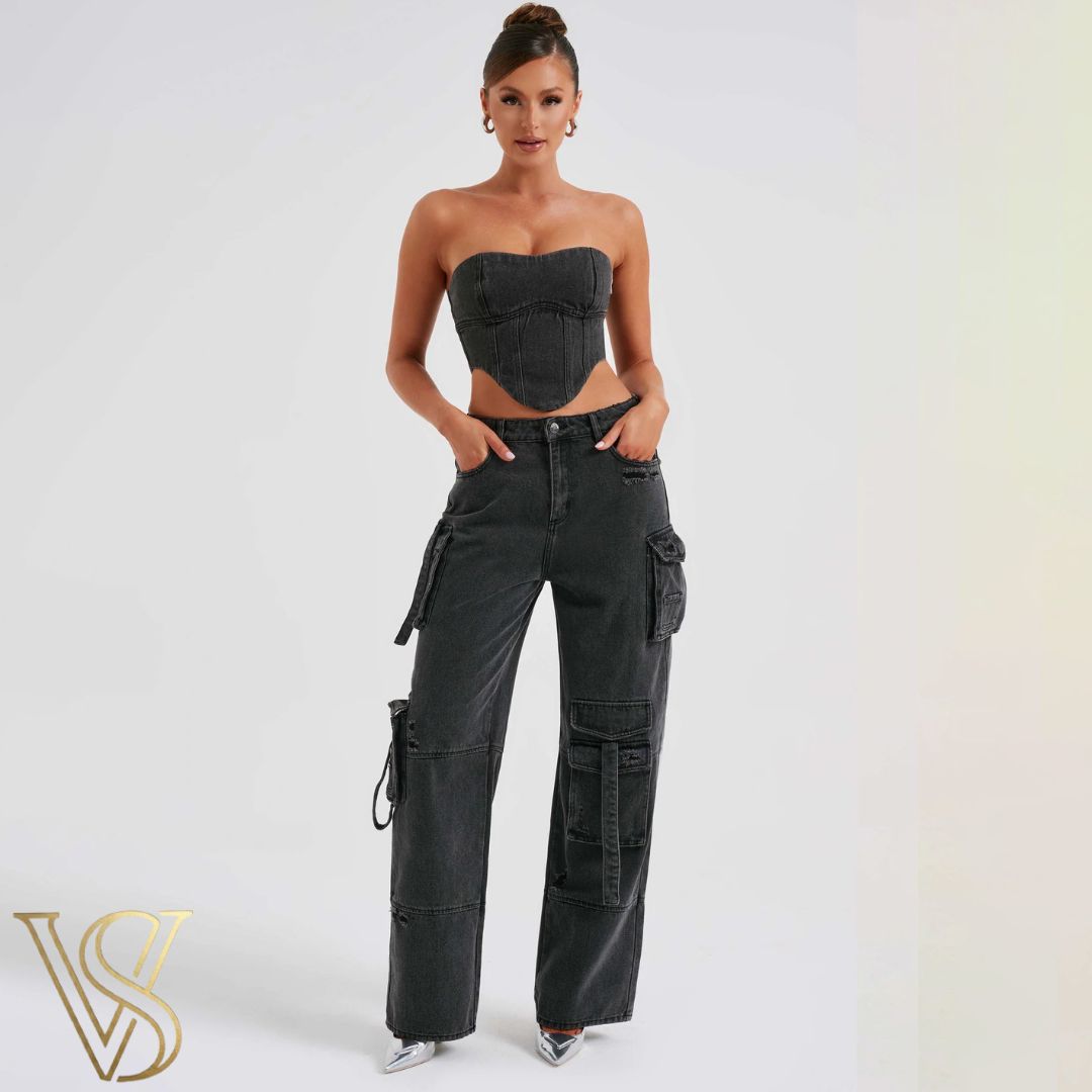 Low Rise Wide Leg Cargo Jeans